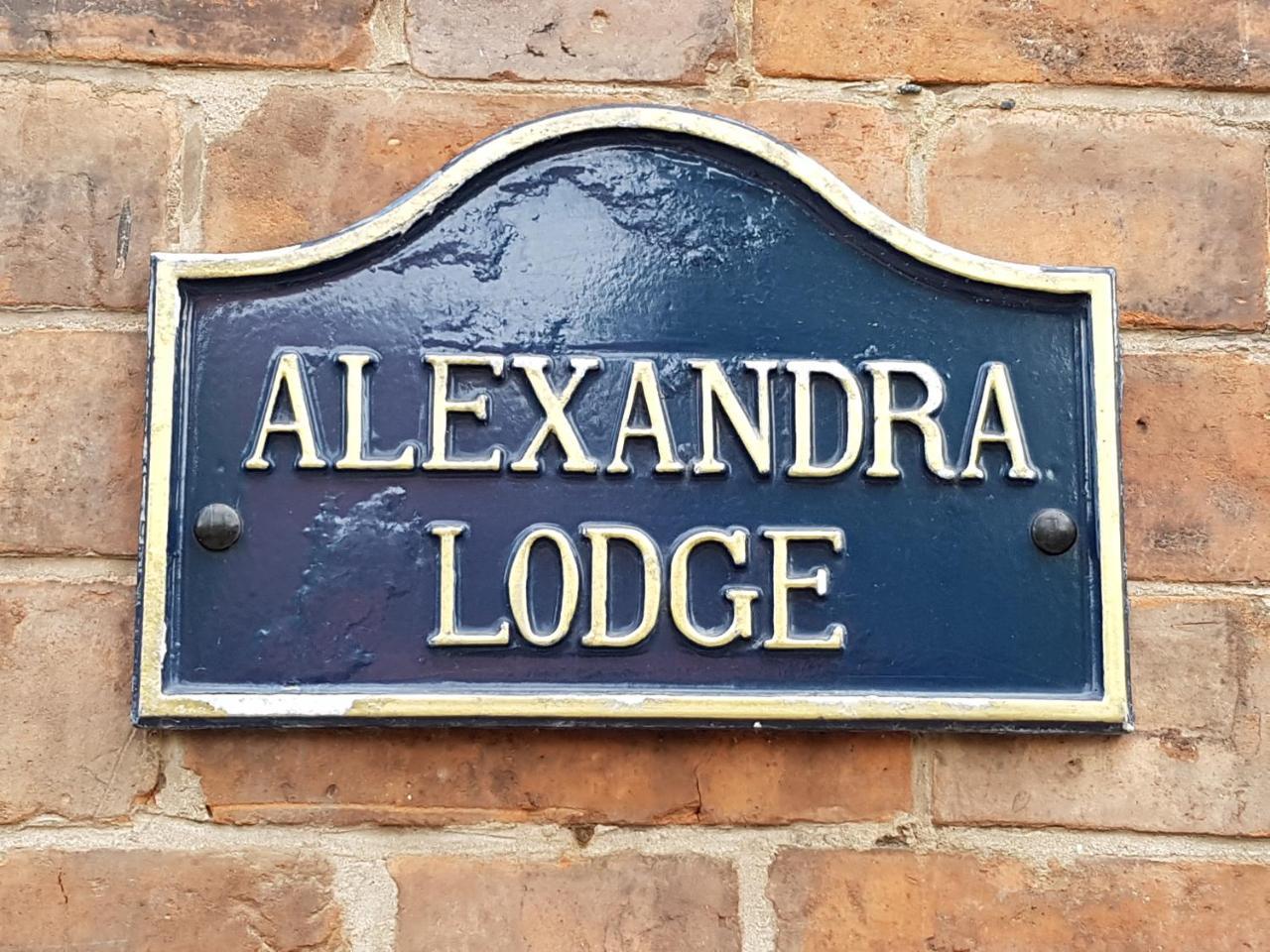 Alexandra Lodge Guest House Τσέστερ Εξωτερικό φωτογραφία